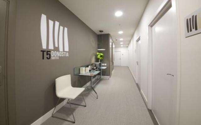 T5 Donostia Suites