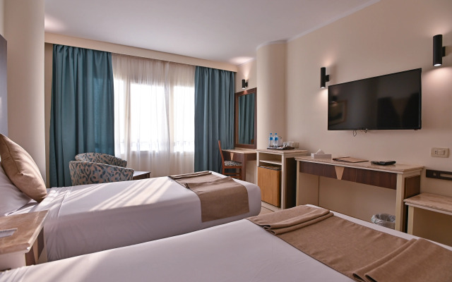 Swiss Inn Nile Hotel