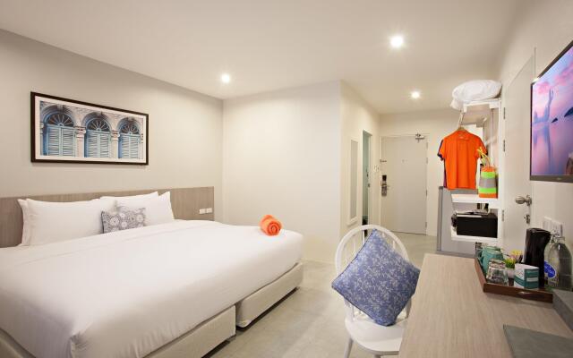 Recenta Suite Phuket Suanluang