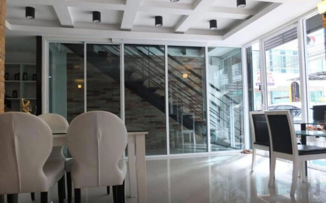 the collection residence