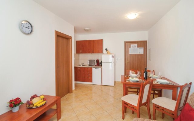 Nice Apartment in Supetar With 1 Bedrooms and Wifi