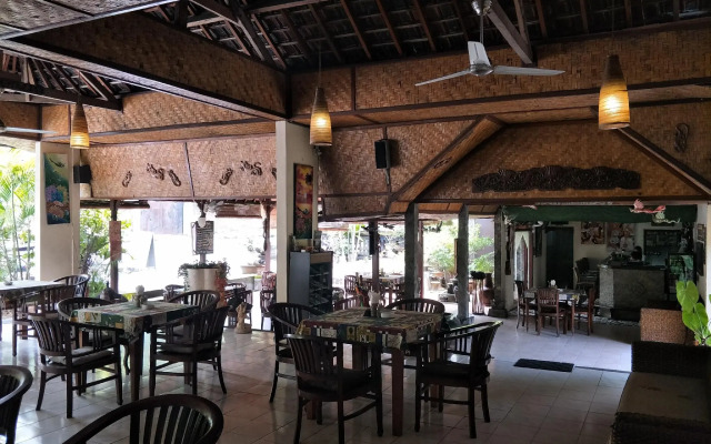 Temple Cafe & Seaside Cottages