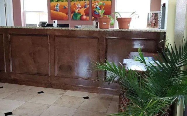 Taylor village inn and suites