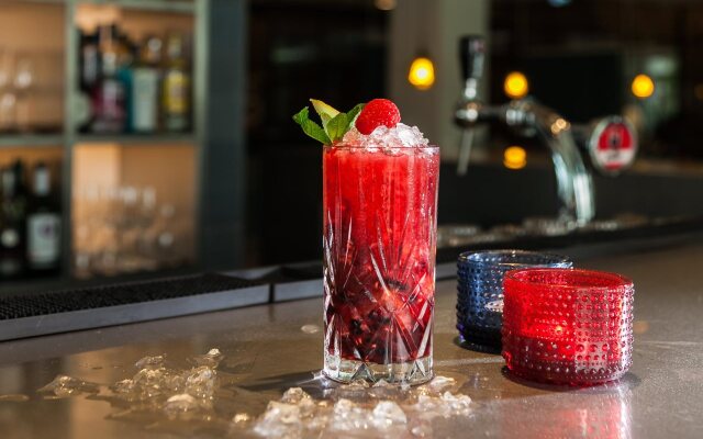 Отель Courtyard by Marriott Amsterdam Arena Atlas