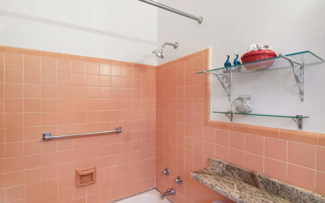 Sun, Shells and Seaspray w/ Lanai