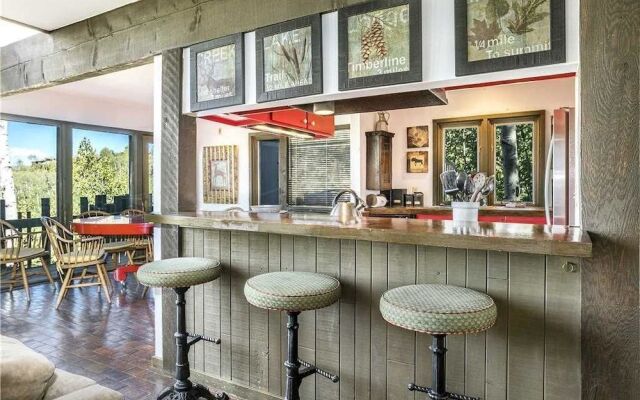 Black Bear Lodge - 5 Bedrooms Home