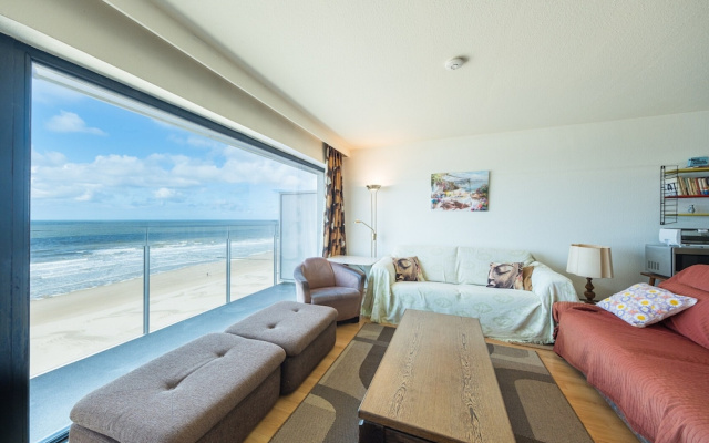 Apartment on the 8th Floor With sea View