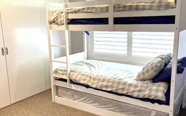 Saltwood Mornington - A Conscious Coastal Retreat – Guest Rooms – Melbourne
