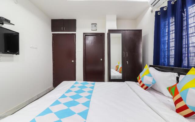 OYO Flagship 75583 Thatipally Mansion