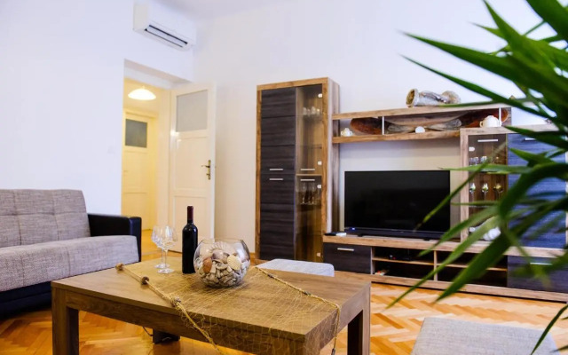 Dundo Baldo Apartment