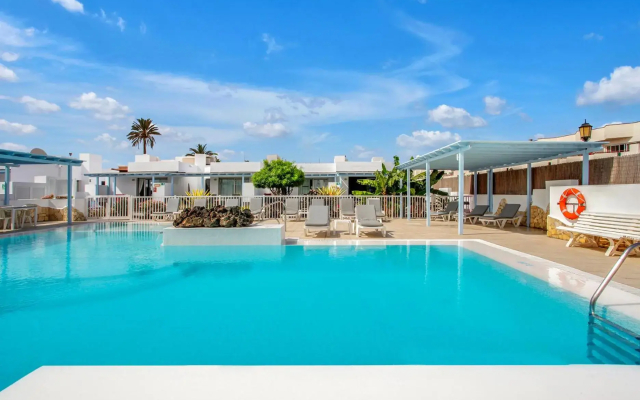 Apartamentos LIVVO Mar Azul - Adults Only