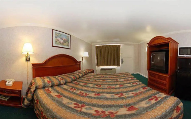 Downbeach Inn