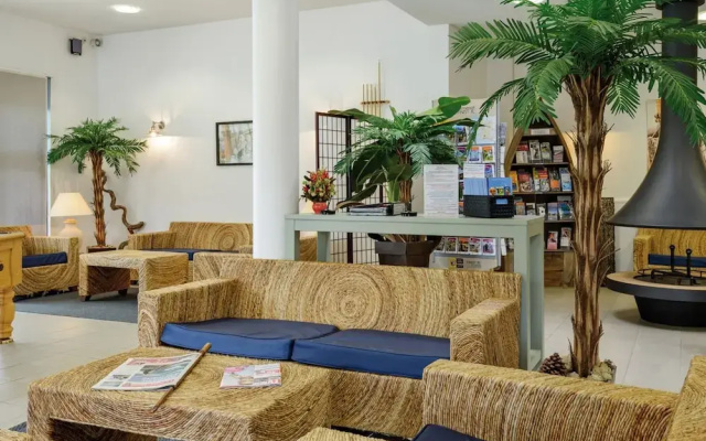 Pleasant Breton Holiday Home Near the bay of Douarnenez