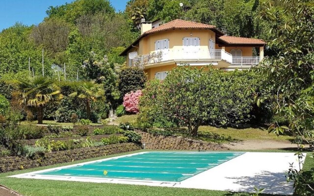 Stunning 4 bed Villa With Private Pool, Bbq, Wifi, Lake Views, Walking Distance to Restaurant