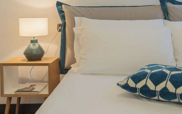 Lake Holiday Como by Rent all Como