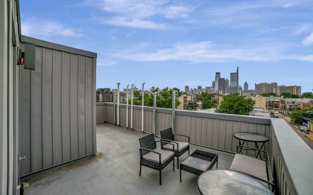 755 Unit D 2 Bedroom Home in Fairmont w Roofdeck and Balcony
