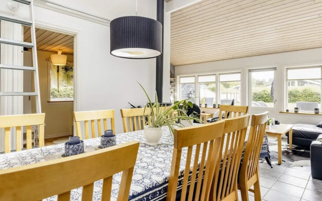 5 Star Holiday Home in Hals