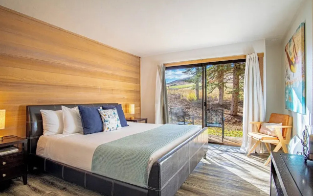 Snow Creek 1554 - Ski-in/ski-out + Pool & Hot Tub