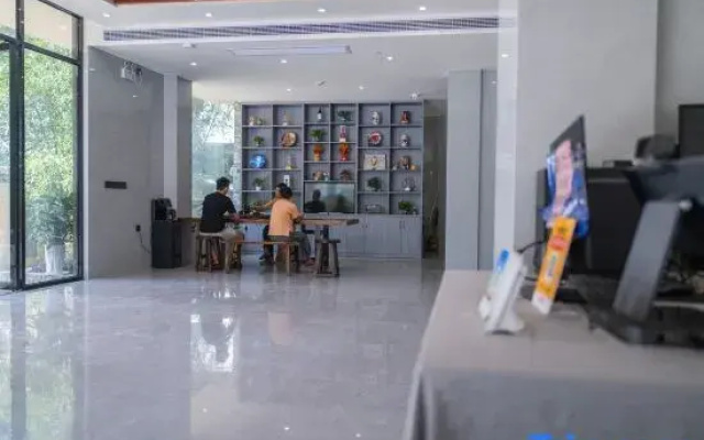 Yangshuo · Yishan Youju · Travel & Vacation Artistic Inn