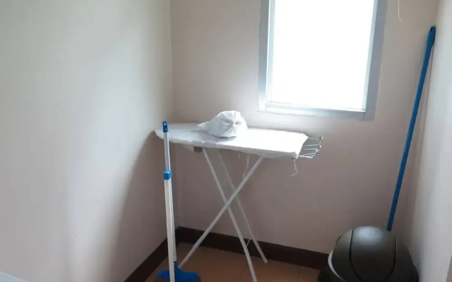 4B - 2 Bedroom Downtown Apartment With Shared Pool