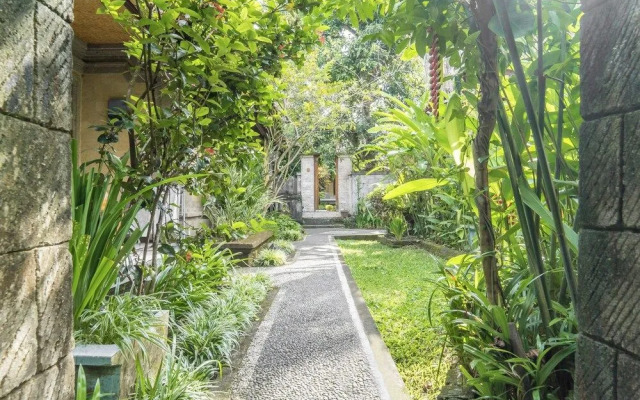 Sari Bamboo Bungalows