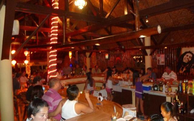 Alona Vida Beach Resort