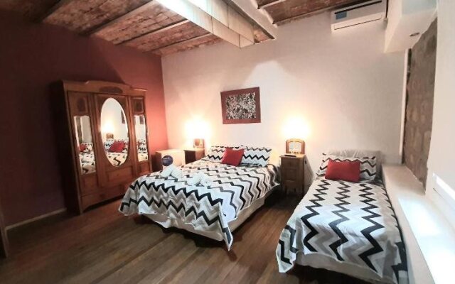 Cerro Uritorco Hotel