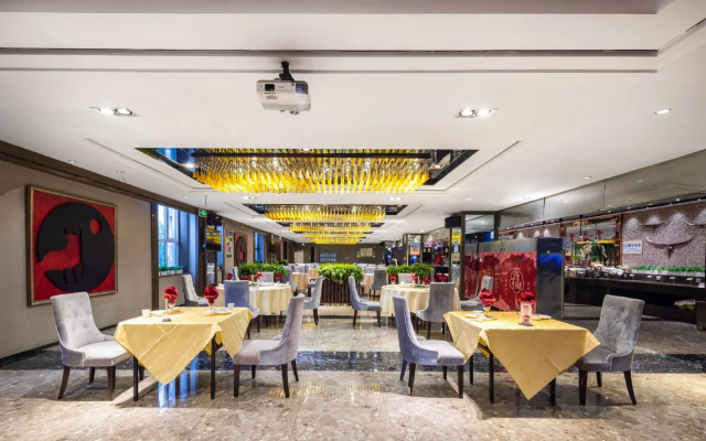 Xingtai conifer fern Hotel