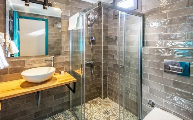 Avlu Butik Otel Palamutbükü