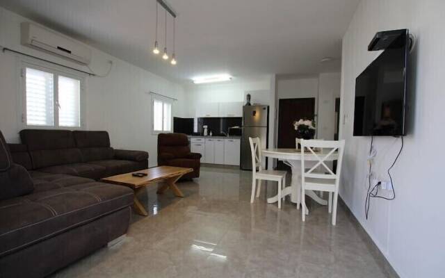 Arendalzrail Apartments Khana Szenes St.