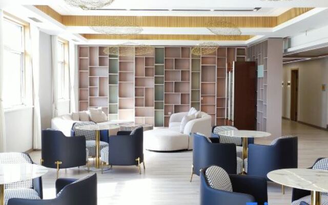 Yililan Hotel (Baiyangdian Never-Sleeping City Branch)