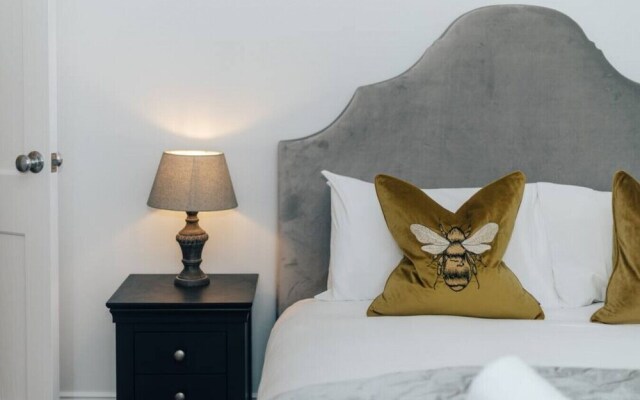 Woodvale Retreat - Sleeps 20