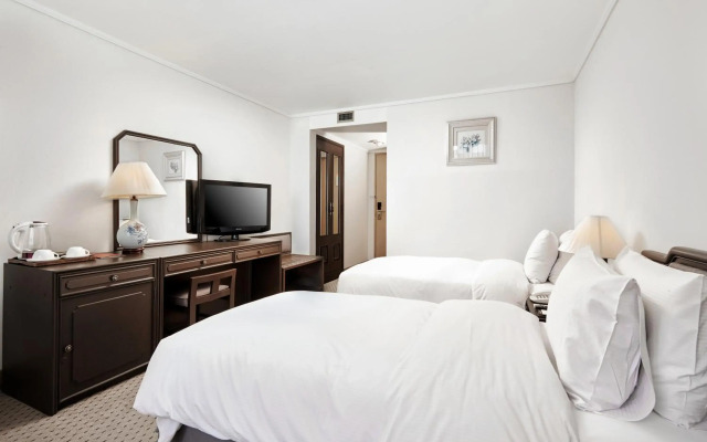 Hotel President