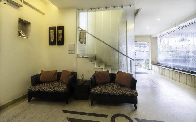 OYO 11137 Hotel Morgen Suites