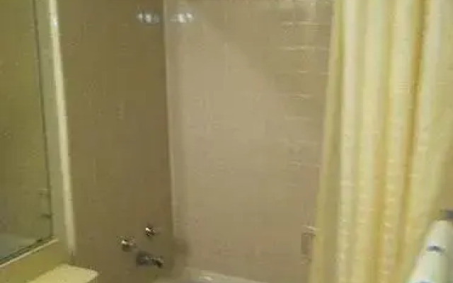 River Oaks Apartments