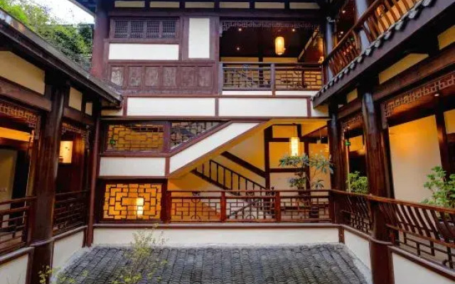 Zizai Inn