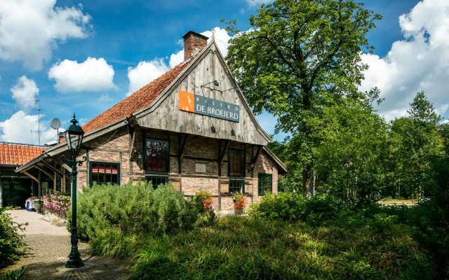 Fletcher Hotel-Restaurant De Broeierd