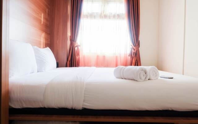 Fully Furnished and Comfortable 2BR Green Pramuka Apartment