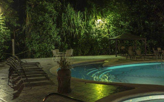 Aninga Lodge