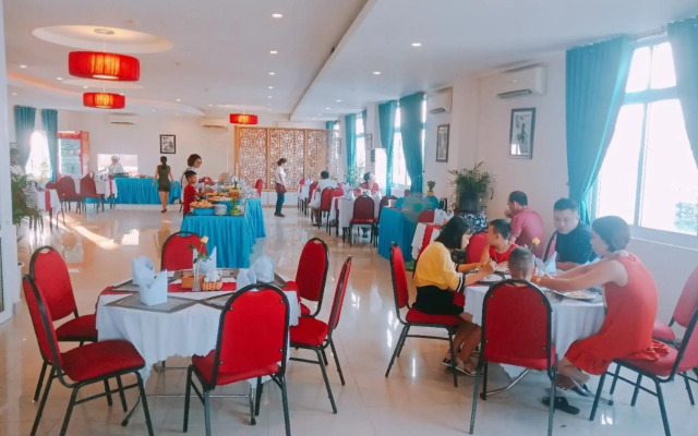 Golden Star Hotel