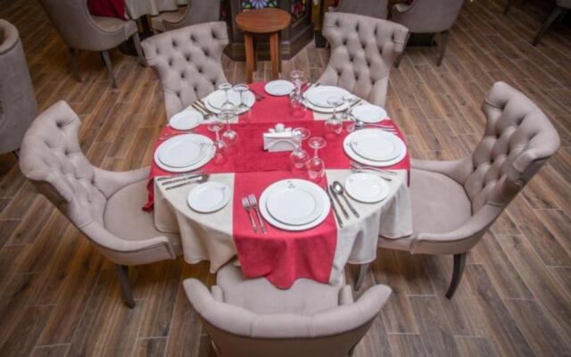 Macara Sheki City Hotel