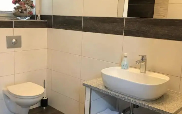 Schaal Lake Residence