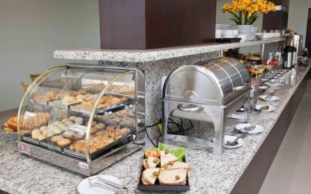 Serras Hotel