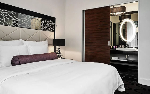 Roomers Berlin Steinplatz, Autograph Collection