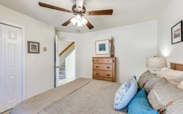 Bright Townhome - 1 Mile to Downtown Cloudcroft