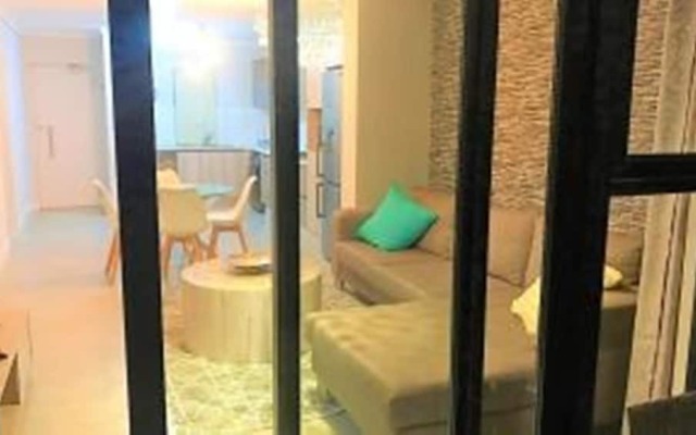 Waters Edge 615 by CTHA