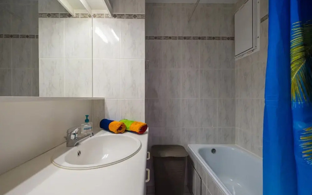 Studio Retreat With Sunny Terrace