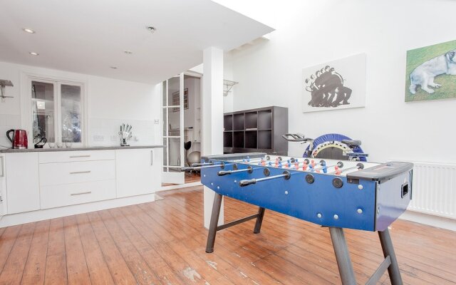 Elegant Victorian 3 Bed Home near Hammersmith