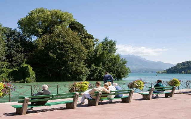 ibis Styles Annecy Gare Centre