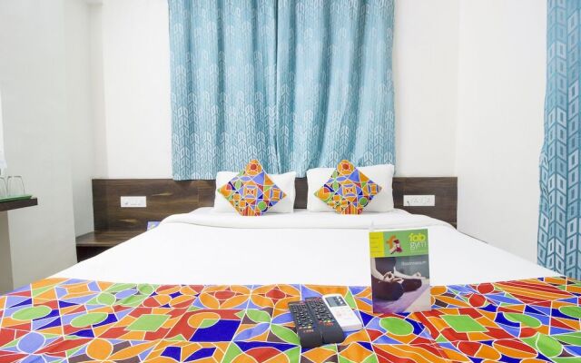 FabHotel House Khas Suites